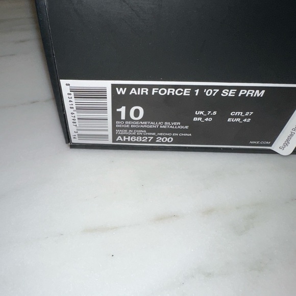 Nike Air Force 1 ‘07 SE PRM Beige w/Metallic Silver Size 10 Women’s - Picture 6 of 7